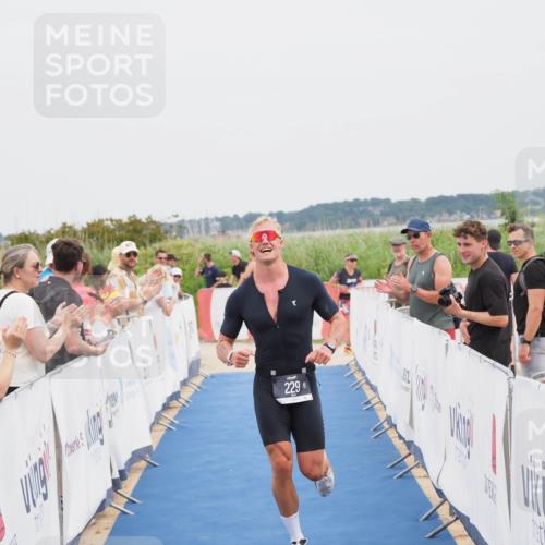 22.06.2025 - Viking Triathlon MichiJ http://msf.ph/oto/8080177 22.06.2025 14:40:08 Ziel 229 meine-sportfotos.de