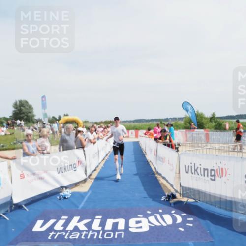 22.06.2025 - Viking Triathlon MichiJ http://msf.ph/oto/8080184 22.06.2025 14:20:05 Ziel 401 meine-sportfotos.de