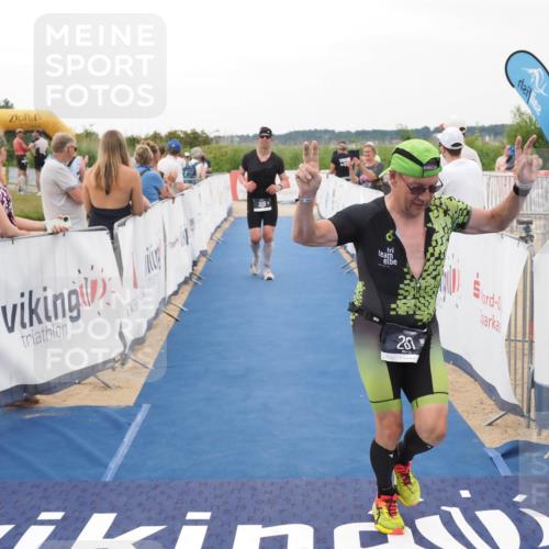 22.06.2025 - Viking Triathlon MichiJ http://msf.ph/oto/8080190 22.06.2025 15:56:42 Ziel 261, 306 meine-sportfotos.de