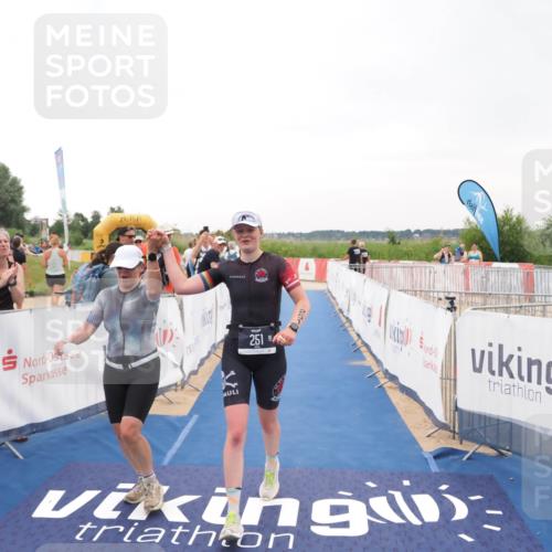 22.06.2025 - Viking Triathlon MichiJ http://msf.ph/oto/8080198 22.06.2025 16:05:38 Ziel 251, 454 meine-sportfotos.de