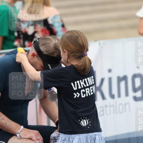 22.06.2025 - Viking Triathlon Yannick Fuchs http://msf.ph/oto/8080202 22.06.2025 16:51:09 Ziel  meine-sportfotos.de
