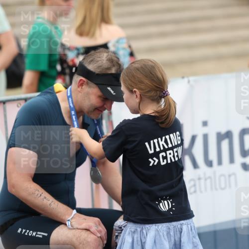 22.06.2025 - Viking Triathlon Yannick Fuchs http://msf.ph/oto/8080211 22.06.2025 16:51:10 Ziel  meine-sportfotos.de