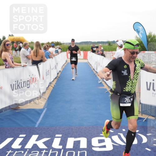 22.06.2025 - Viking Triathlon MichiJ http://msf.ph/oto/8080218 22.06.2025 15:56:42 Ziel 261, 306 meine-sportfotos.de