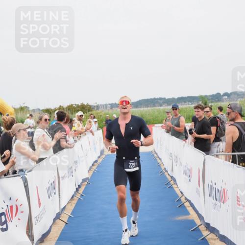 22.06.2025 - Viking Triathlon MichiJ http://msf.ph/oto/8080223 22.06.2025 14:40:08 Ziel 229 meine-sportfotos.de