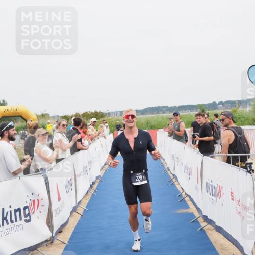 22.06.2025 - Viking Triathlon MichiJ http://msf.ph/oto/8080246 22.06.2025 14:40:09 Ziel 229 meine-sportfotos.de