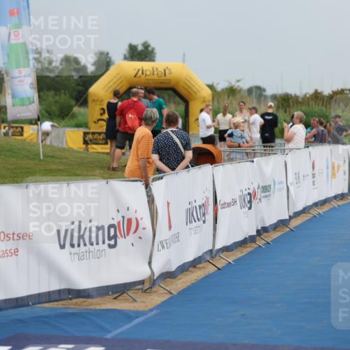 22.06.2025 - Viking Triathlon Yannick Fuchs http://msf.ph/oto/8080248 22.06.2025 16:52:21 Ziel  meine-sportfotos.de