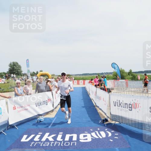 22.06.2025 - Viking Triathlon MichiJ http://msf.ph/oto/8080251 22.06.2025 14:20:06 Ziel 401 meine-sportfotos.de