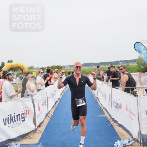 22.06.2025 - Viking Triathlon MichiJ http://msf.ph/oto/8080267 22.06.2025 14:40:09 Ziel 229 meine-sportfotos.de
