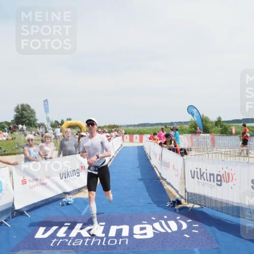 22.06.2025 - Viking Triathlon MichiJ http://msf.ph/oto/8080274 22.06.2025 14:20:06 Ziel 401 meine-sportfotos.de