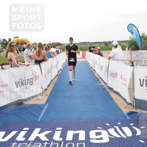22.06.2025 - Viking Triathlon MichiJ http://msf.ph/oto/8080287 22.06.2025 15:56:43 Ziel 261, 306 meine-sportfotos.de