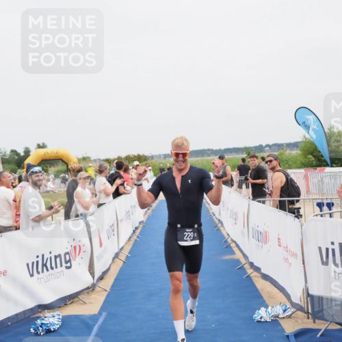 22.06.2025 - Viking Triathlon MichiJ http://msf.ph/oto/8080288 22.06.2025 14:40:09 Ziel 229 meine-sportfotos.de