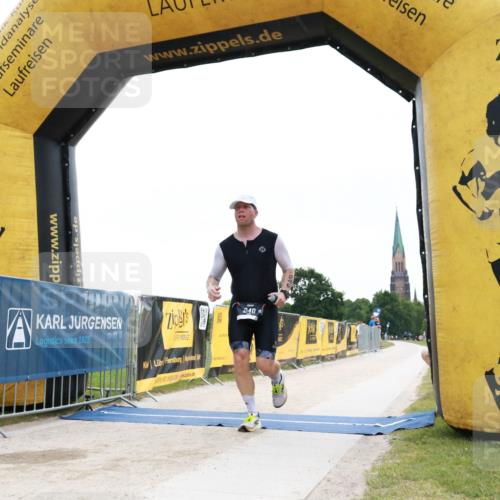 22.06.2025 - Viking Triathlon H.Heesch http://msf.ph/oto/8080304 22.06.2025 16:12:07 Laufen 246 meine-sportfotos.de