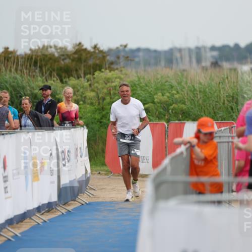 22.06.2025 - Viking Triathlon Yannick Fuchs http://msf.ph/oto/8080310 22.06.2025 16:53:28 Ziel  meine-sportfotos.de