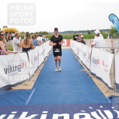 22.06.2025 - Viking Triathlon MichiJ http://msf.ph/oto/8080312 22.06.2025 15:56:43 Ziel 261, 306 meine-sportfotos.de