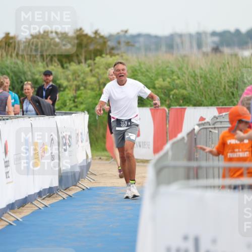 22.06.2025 - Viking Triathlon Yannick Fuchs http://msf.ph/oto/8080318 22.06.2025 16:53:30 Ziel  meine-sportfotos.de