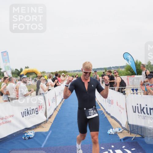22.06.2025 - Viking Triathlon MichiJ http://msf.ph/oto/8080319 22.06.2025 14:40:09 Ziel 229 meine-sportfotos.de