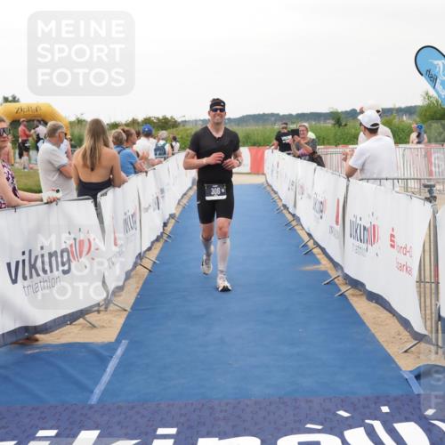 22.06.2025 - Viking Triathlon MichiJ http://msf.ph/oto/8080339 22.06.2025 15:56:43 Ziel 261, 306 meine-sportfotos.de