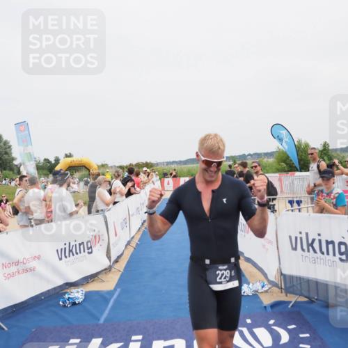 22.06.2025 - Viking Triathlon MichiJ http://msf.ph/oto/8080341 22.06.2025 14:40:10 Ziel 229 meine-sportfotos.de