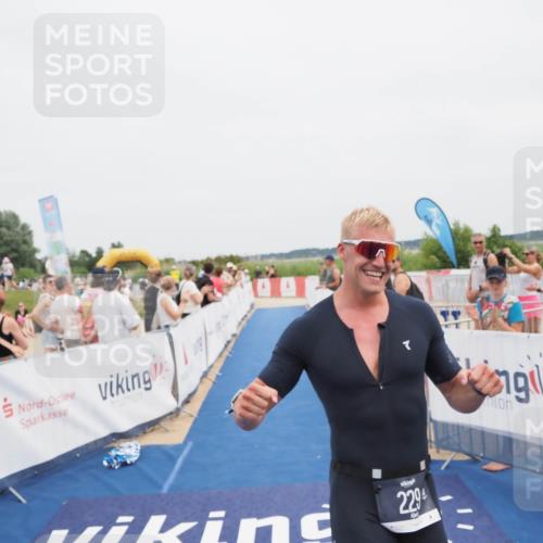 22.06.2025 - Viking Triathlon MichiJ http://msf.ph/oto/8080362 22.06.2025 14:40:10 Ziel 229 meine-sportfotos.de