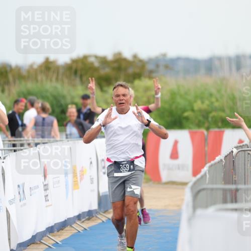 22.06.2025 - Viking Triathlon Yannick Fuchs http://msf.ph/oto/8080363 22.06.2025 16:53:33 Ziel 359, 436 meine-sportfotos.de