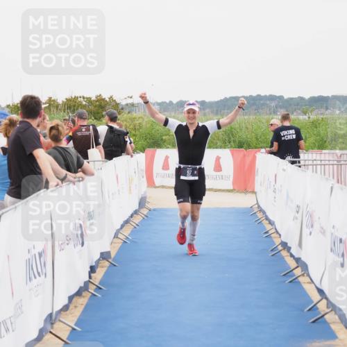22.06.2025 - Viking Triathlon MichiJ http://msf.ph/oto/8080436 22.06.2025 16:09:57 Ziel 97 meine-sportfotos.de