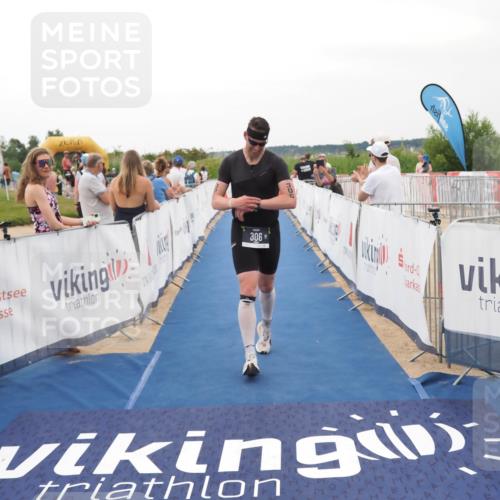 22.06.2025 - Viking Triathlon MichiJ http://msf.ph/oto/8080448 22.06.2025 15:56:44 Ziel 261, 306 meine-sportfotos.de