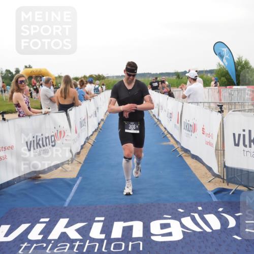 22.06.2025 - Viking Triathlon MichiJ http://msf.ph/oto/8080455 22.06.2025 15:56:45 Ziel 261, 306 meine-sportfotos.de