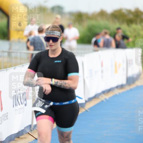 22.06.2025 - Viking Triathlon Yannick Fuchs http://msf.ph/oto/8080462 22.06.2025 16:54:16 Ziel 201 meine-sportfotos.de