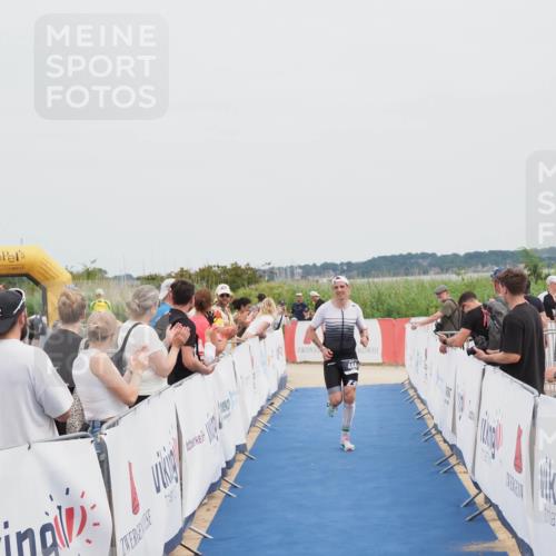 22.06.2025 - Viking Triathlon MichiJ http://msf.ph/oto/8080490 22.06.2025 14:40:41 Ziel 444 meine-sportfotos.de