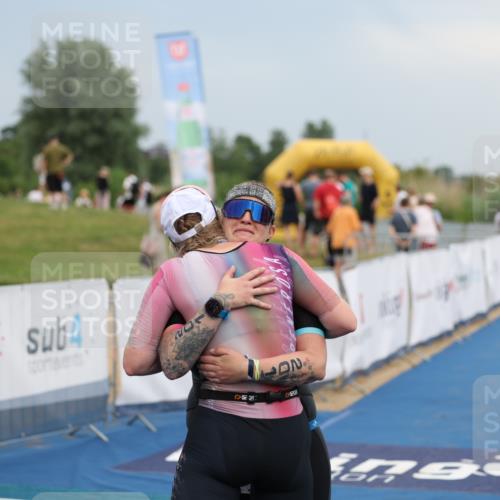 22.06.2025 - Viking Triathlon Yannick Fuchs http://msf.ph/oto/8080493 22.06.2025 16:54:22 Ziel 201 meine-sportfotos.de
