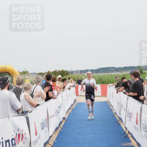 22.06.2025 - Viking Triathlon MichiJ http://msf.ph/oto/8080500 22.06.2025 14:40:41 Ziel 444 meine-sportfotos.de