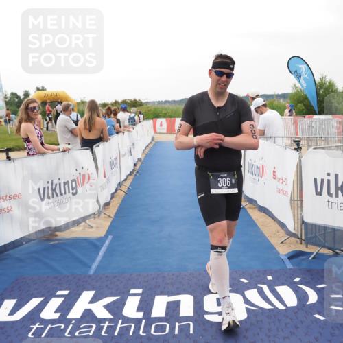 22.06.2025 - Viking Triathlon MichiJ http://msf.ph/oto/8080517 22.06.2025 15:56:45 Ziel 261, 306 meine-sportfotos.de