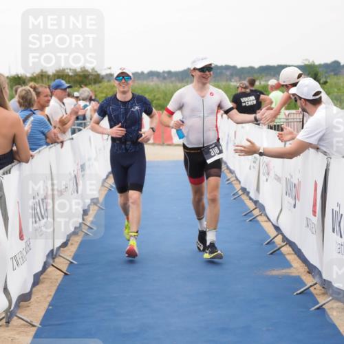 22.06.2025 - Viking Triathlon MichiJ http://msf.ph/oto/8080534 22.06.2025 15:56:56 Ziel 318, 328 meine-sportfotos.de