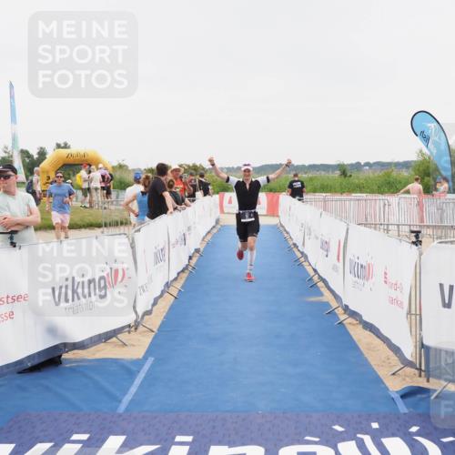 22.06.2025 - Viking Triathlon MichiJ http://msf.ph/oto/8080543 22.06.2025 16:09:59 Ziel 97 meine-sportfotos.de