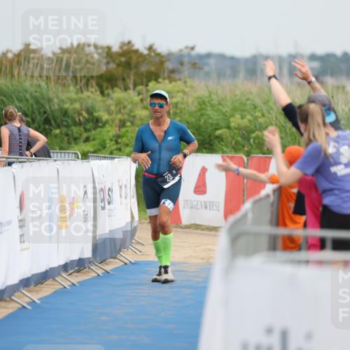 22.06.2025 - Viking Triathlon Yannick Fuchs http://msf.ph/oto/8080544 22.06.2025 16:56:11 Ziel  meine-sportfotos.de