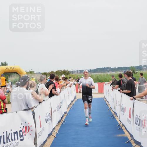 22.06.2025 - Viking Triathlon MichiJ http://msf.ph/oto/8080553 22.06.2025 14:40:42 Ziel 444 meine-sportfotos.de
