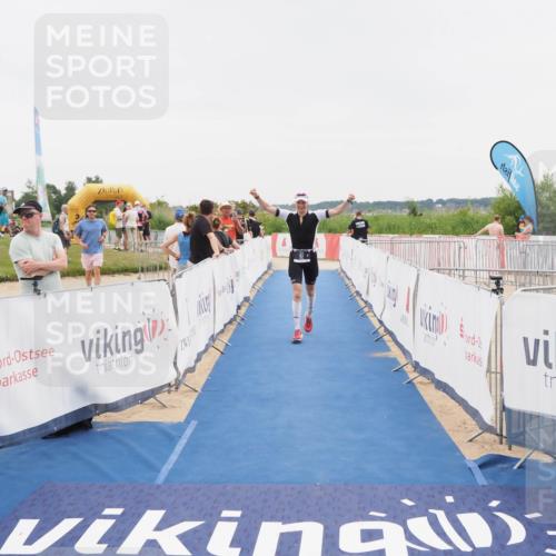22.06.2025 - Viking Triathlon MichiJ http://msf.ph/oto/8080554 22.06.2025 16:09:59 Ziel 97 meine-sportfotos.de