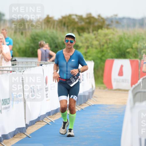 22.06.2025 - Viking Triathlon Yannick Fuchs http://msf.ph/oto/8080556 22.06.2025 16:56:14 Ziel 23 meine-sportfotos.de