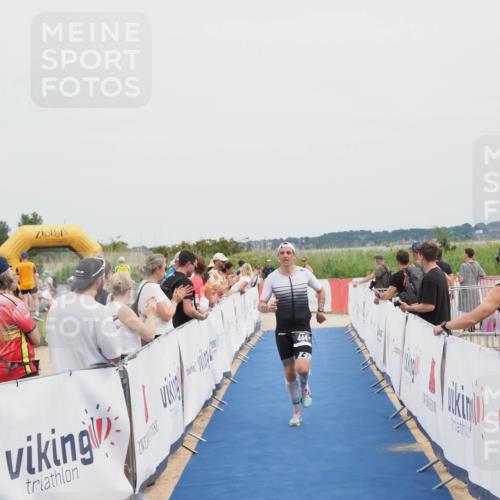 22.06.2025 - Viking Triathlon MichiJ http://msf.ph/oto/8080566 22.06.2025 14:40:42 Ziel 444 meine-sportfotos.de