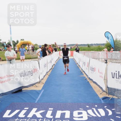 22.06.2025 - Viking Triathlon MichiJ http://msf.ph/oto/8080568 22.06.2025 16:09:59 Ziel 97 meine-sportfotos.de