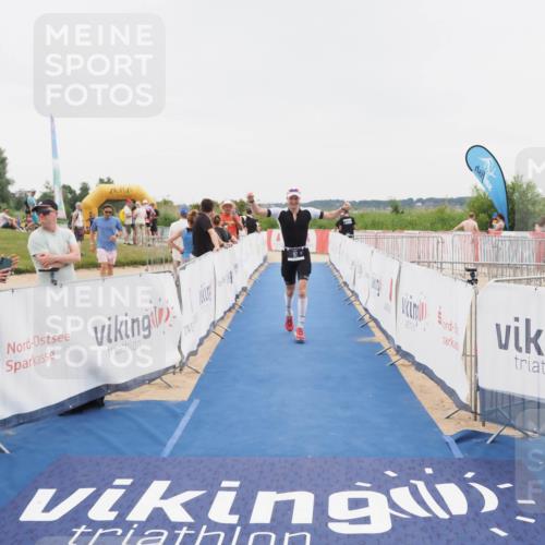 22.06.2025 - Viking Triathlon MichiJ http://msf.ph/oto/8080576 22.06.2025 16:09:59 Ziel 97 meine-sportfotos.de