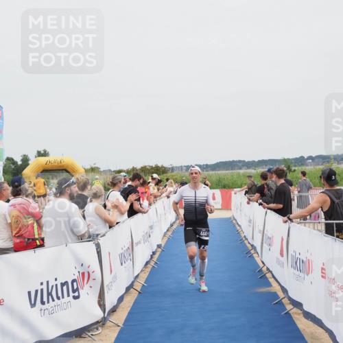 22.06.2025 - Viking Triathlon MichiJ http://msf.ph/oto/8080590 22.06.2025 14:40:42 Ziel 444 meine-sportfotos.de