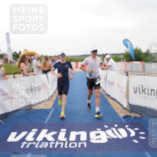 22.06.2025 - Viking Triathlon MichiJ http://msf.ph/oto/8080616 22.06.2025 15:56:57 Ziel 318, 328 meine-sportfotos.de