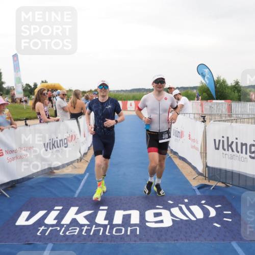 22.06.2025 - Viking Triathlon MichiJ http://msf.ph/oto/8080625 22.06.2025 15:56:58 Ziel 318, 328 meine-sportfotos.de