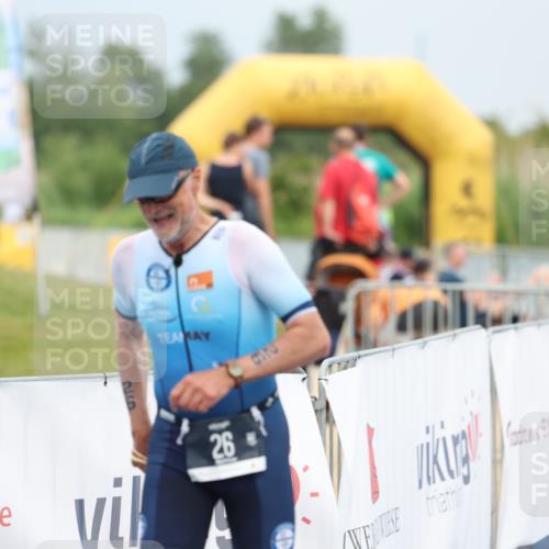 22.06.2025 - Viking Triathlon Yannick Fuchs http://msf.ph/oto/8080630 22.06.2025 16:59:21 Ziel 26 meine-sportfotos.de
