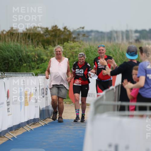 22.06.2025 - Viking Triathlon Yannick Fuchs http://msf.ph/oto/8080640 22.06.2025 16:59:23 Ziel 26 meine-sportfotos.de