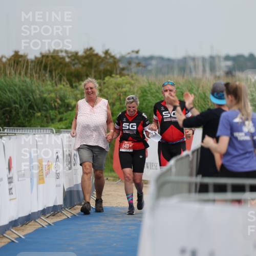 22.06.2025 - Viking Triathlon Yannick Fuchs http://msf.ph/oto/8080643 22.06.2025 16:59:23 Ziel 26 meine-sportfotos.de