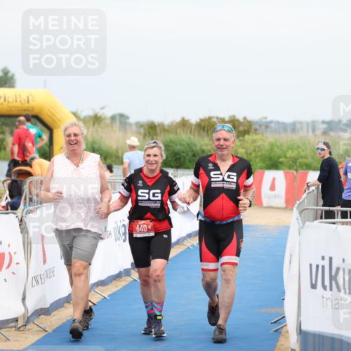 22.06.2025 - Viking Triathlon Yannick Fuchs http://msf.ph/oto/8080666 22.06.2025 16:59:30 Ziel 640 meine-sportfotos.de