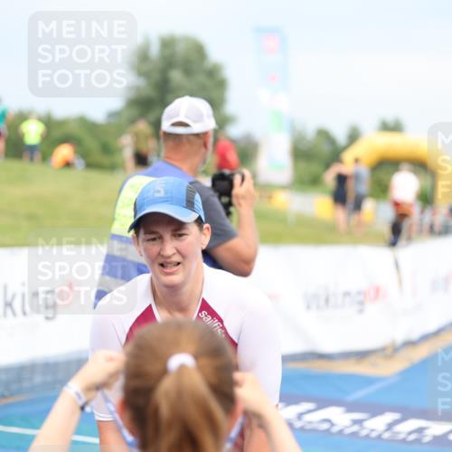 22.06.2025 - Viking Triathlon Yannick Fuchs http://msf.ph/oto/8080691 22.06.2025 17:00:54 Ziel 206 meine-sportfotos.de