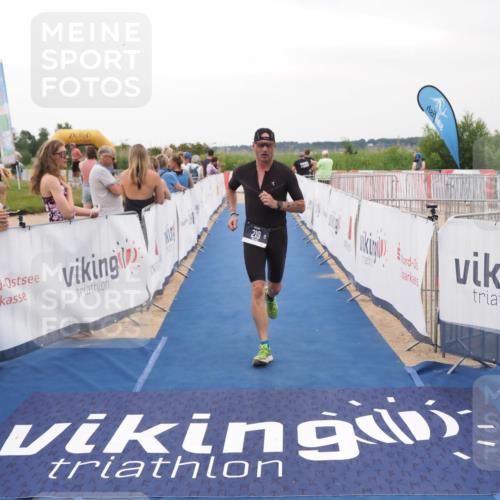 22.06.2025 - Viking Triathlon MichiJ http://msf.ph/oto/8080750 22.06.2025 15:57:45 Ziel 219 meine-sportfotos.de